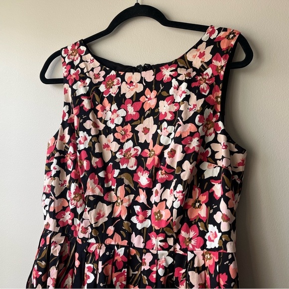 Talbots Women's 12 Floral Sleeveless Pleated Fit & Flare Dress Pockets Cocktails - Picture 3 of 10